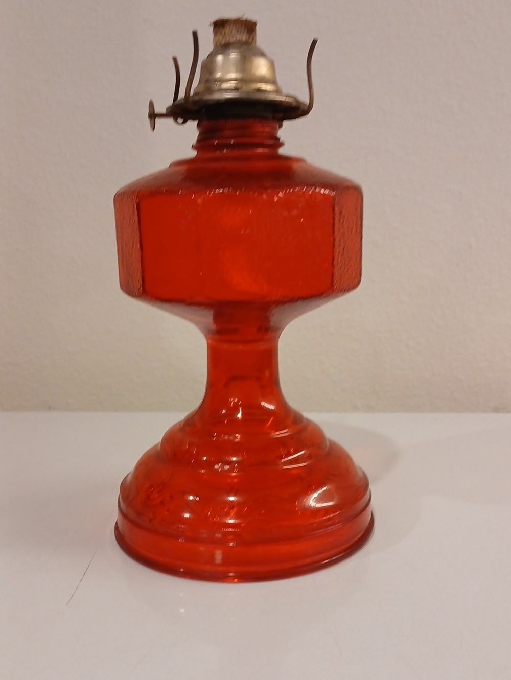 Vintage Red American Eagle Glass Oil Kerosene Table Lamp -Decorative Home Accent